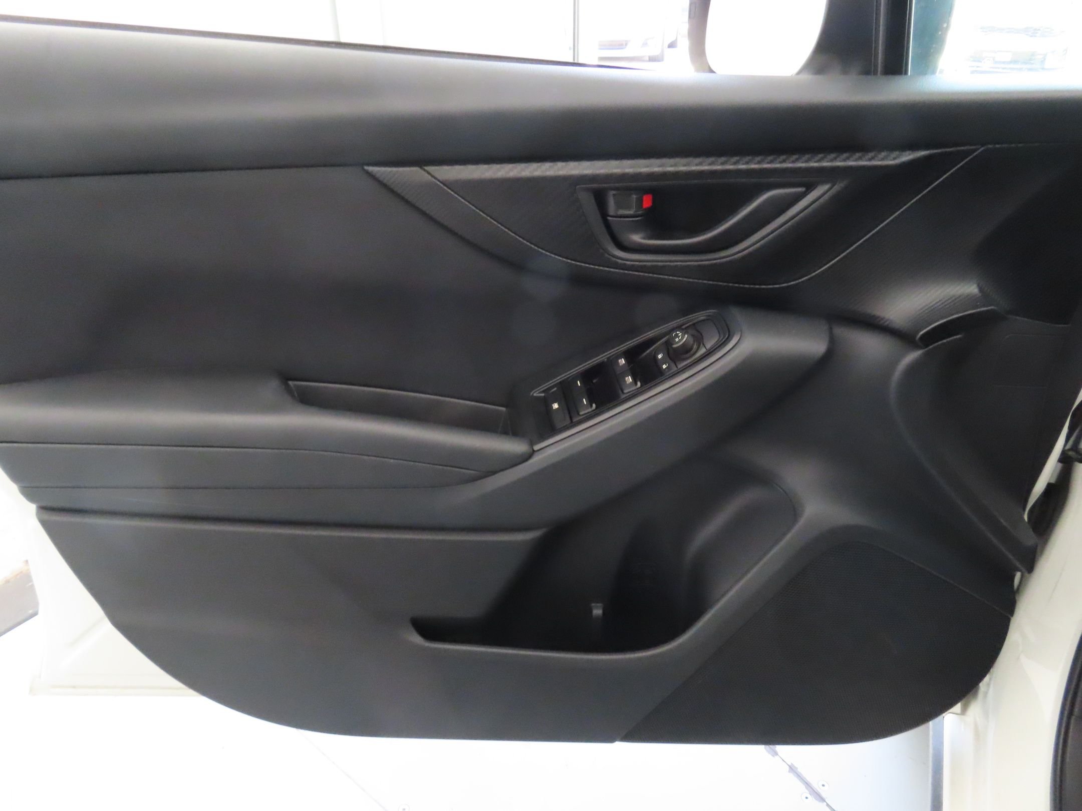 Used 2021 White Subaru Base image 10