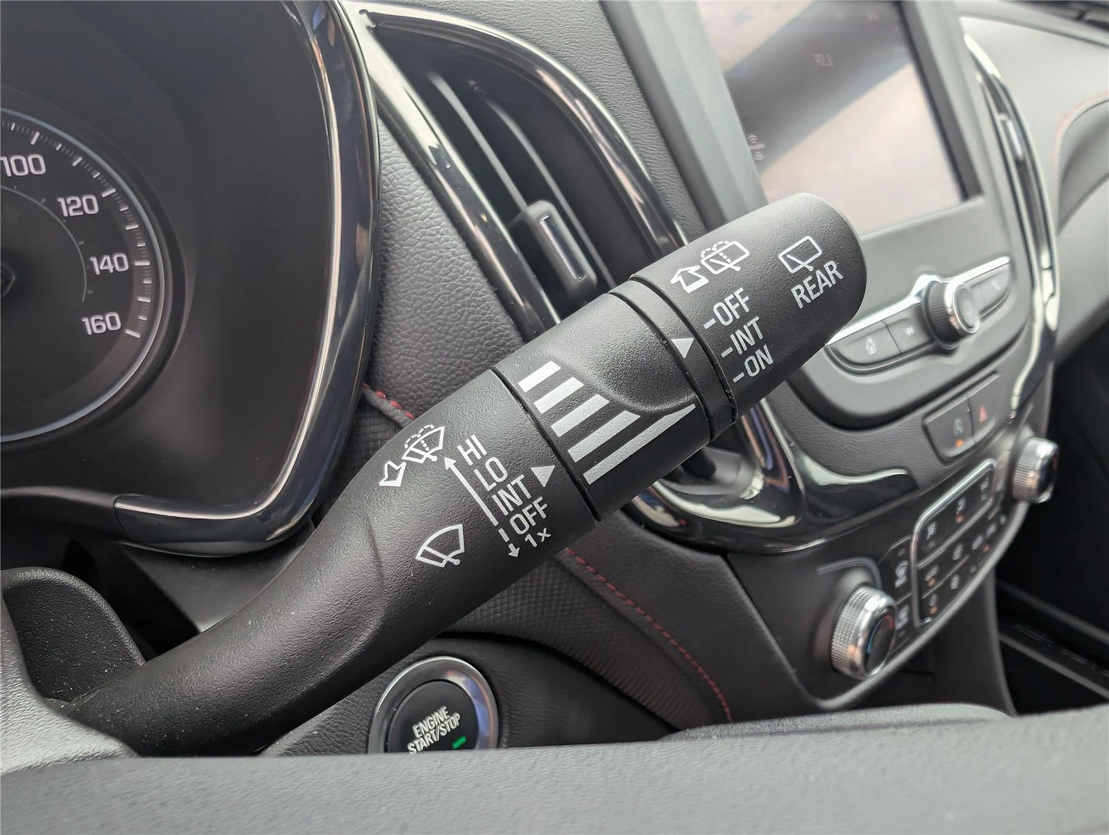 2024 Chevrolet Equinox RS - Photo 25