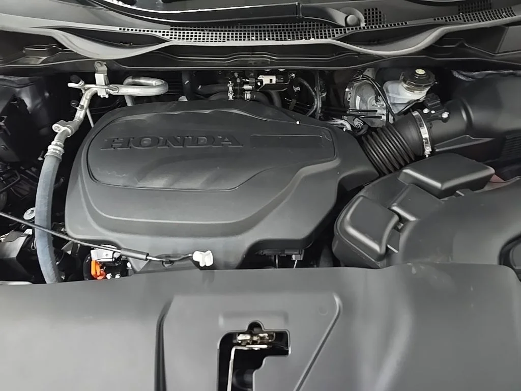 Used 2024 Gray Honda Touring image 13