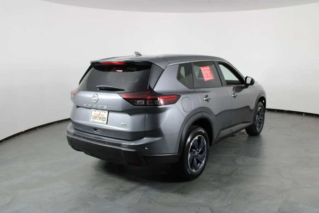 2024 Nissan Rogue SV - Photo 16