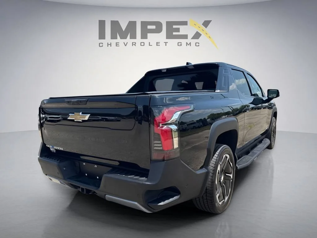 Used 2026 Black Chevrolet LT - Max Range image 5