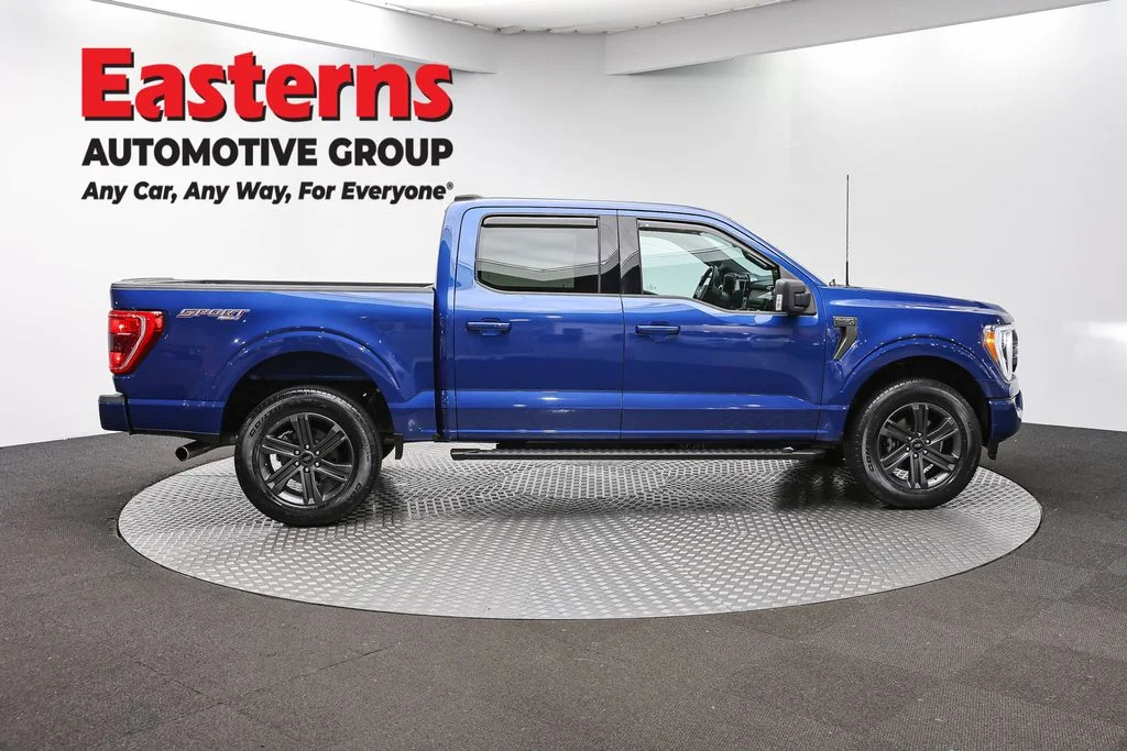 Used 2023 Blue Ford XLT image 4