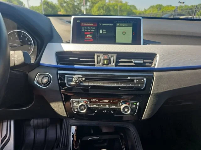 Used 2018 Silver BMW xDrive28i image 18