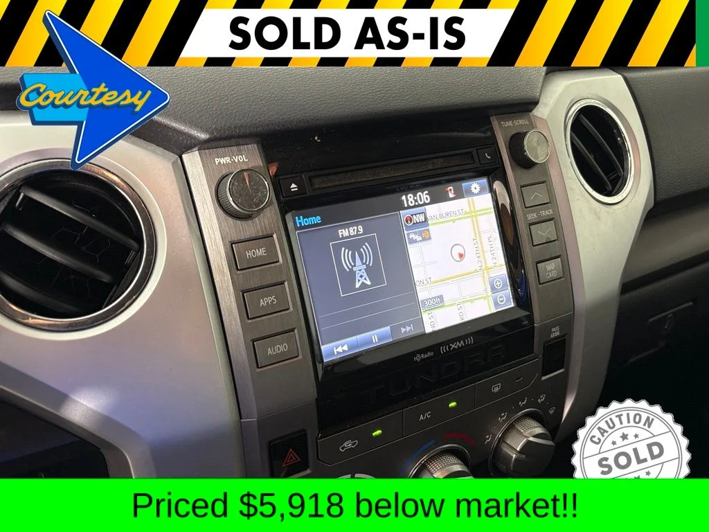 Used 2018 Blue Toyota SR5 image 24