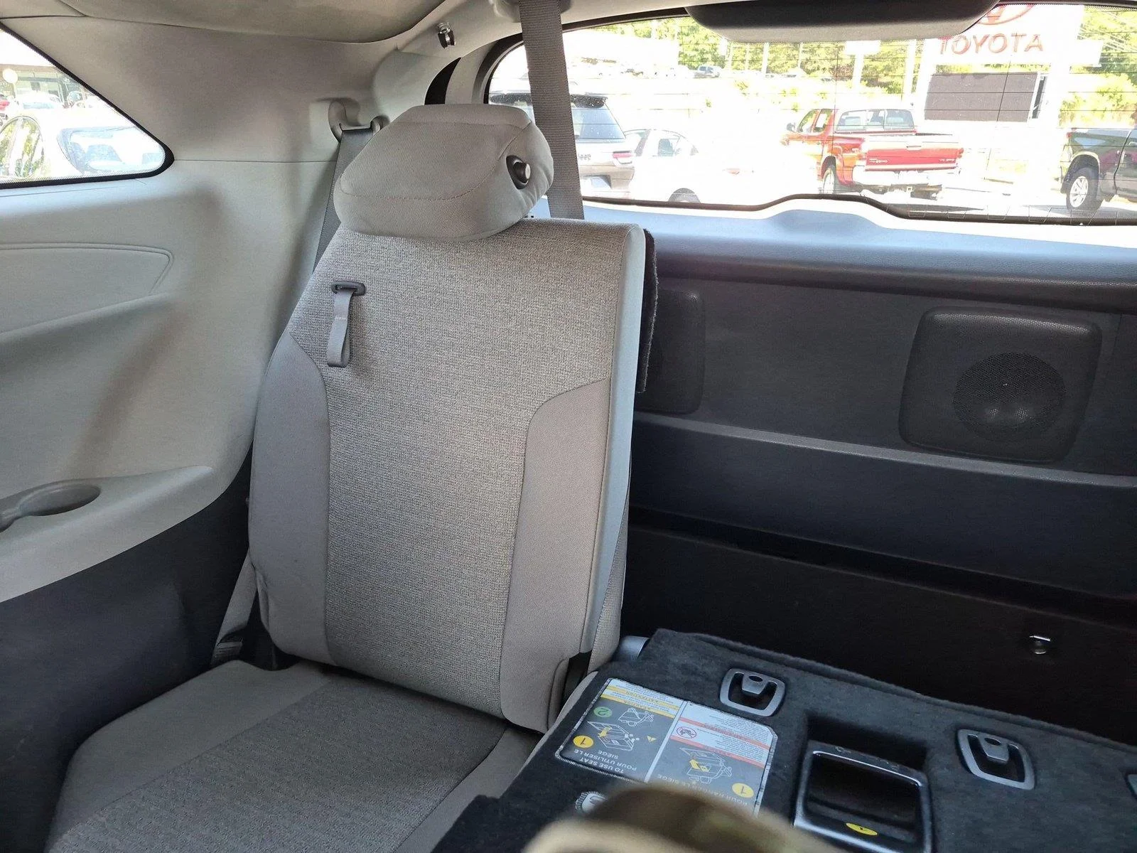 Used 2024  Toyota LE image 33
