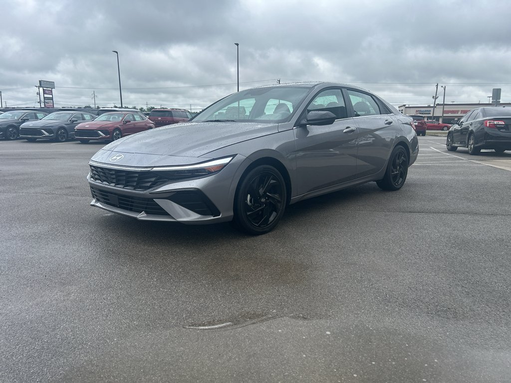 Used 2026 Fluid Metal Hyundai SEL Sport Premium image 3