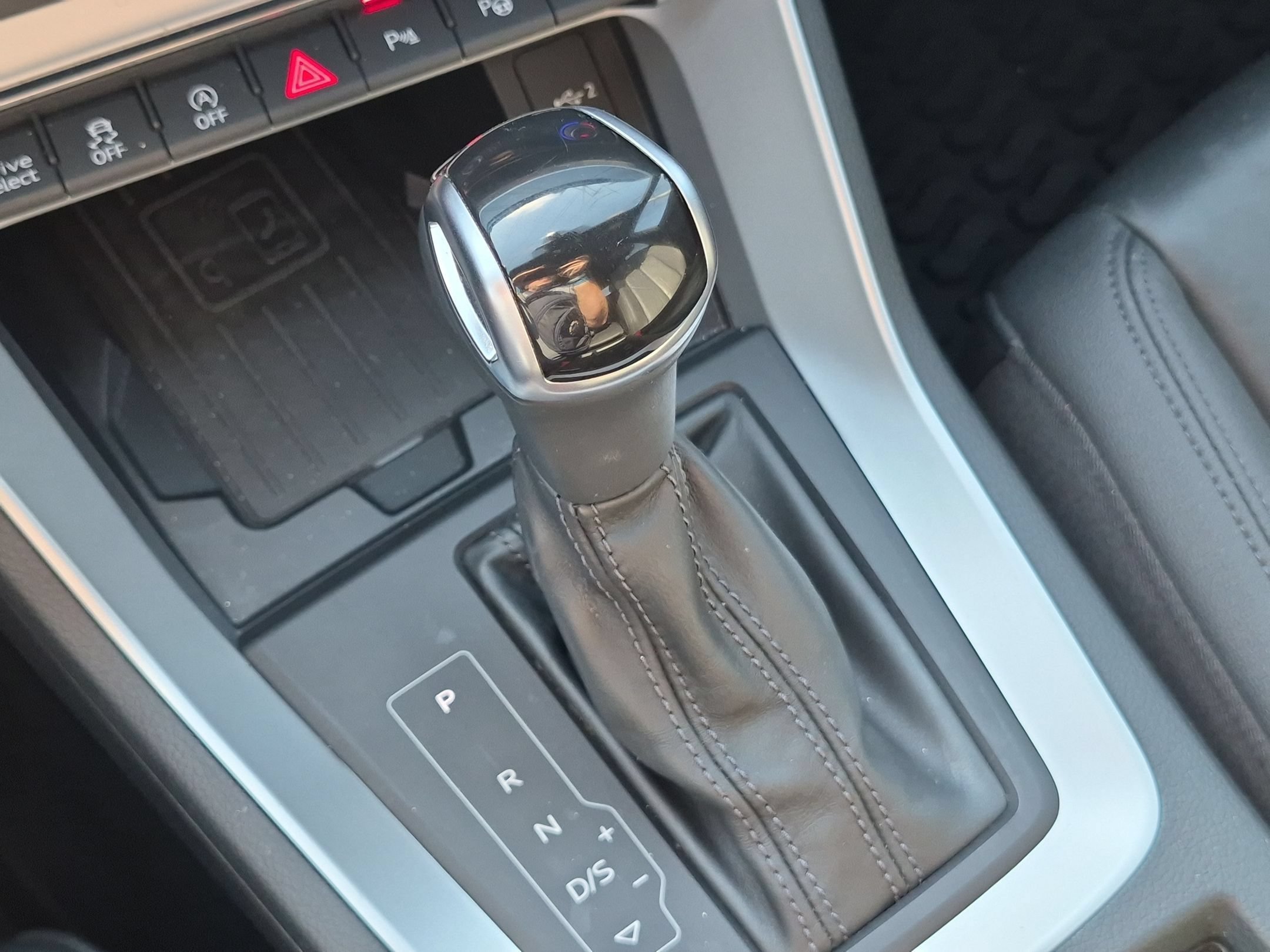 Used 2020 Black Metallic Audi S line Prestige image 27