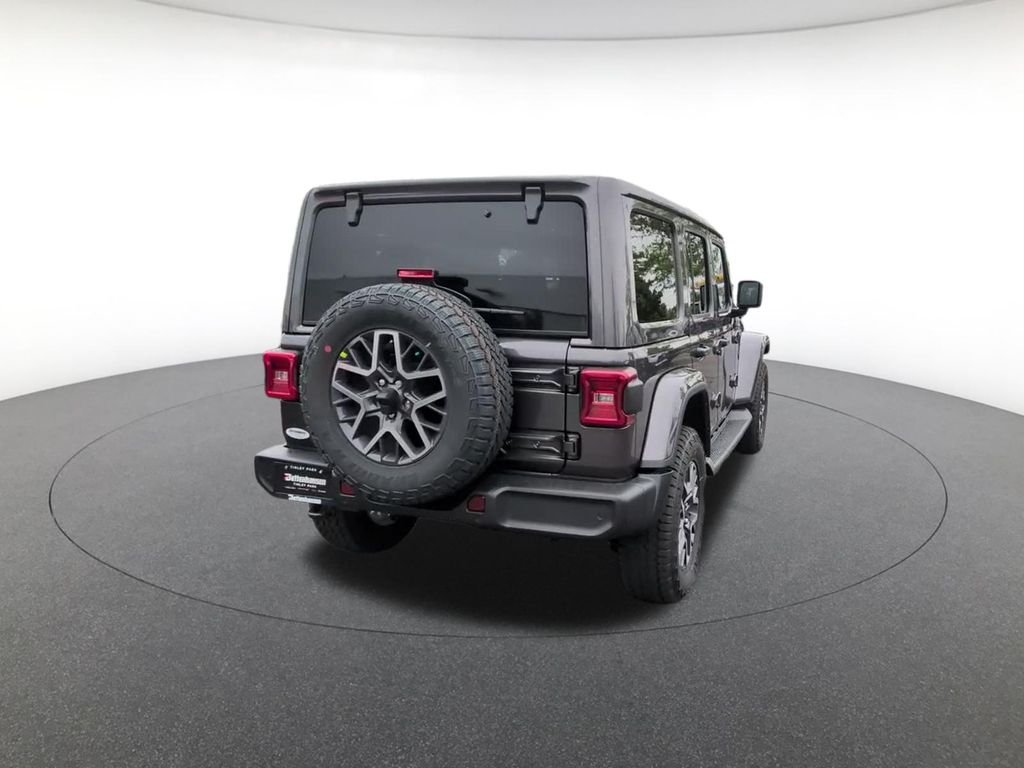 New 2026 Granite Crystal Metallic Clear-Coat Exterior Paint Jeep Sahara image 7