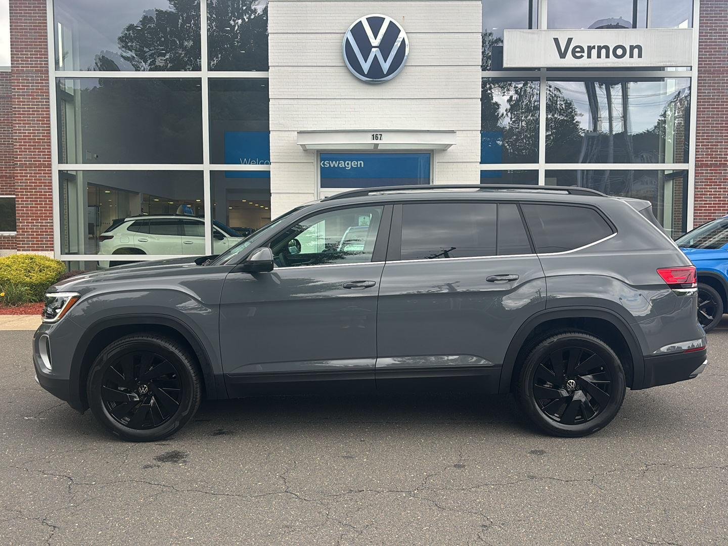 New 2026 Pure Gray Volkswagen 2.0T SE w/Technology image 2