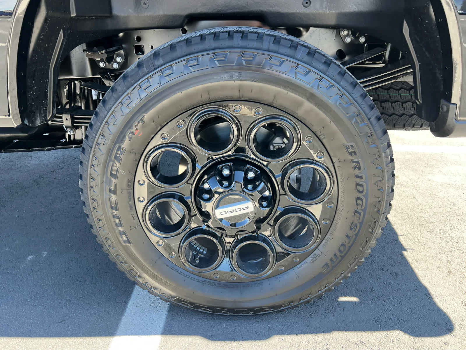 New 2026 Agate Black Metallic Ford F-350® Lariat® image 15