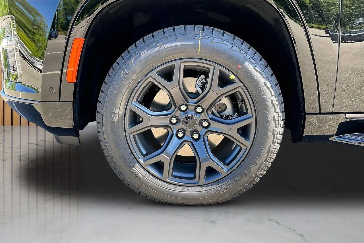 New 2026 High Gloss Black Exterior Paint Jeep Upland image 35