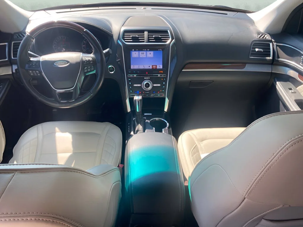 Used 2017 White Ford Platinum image 16