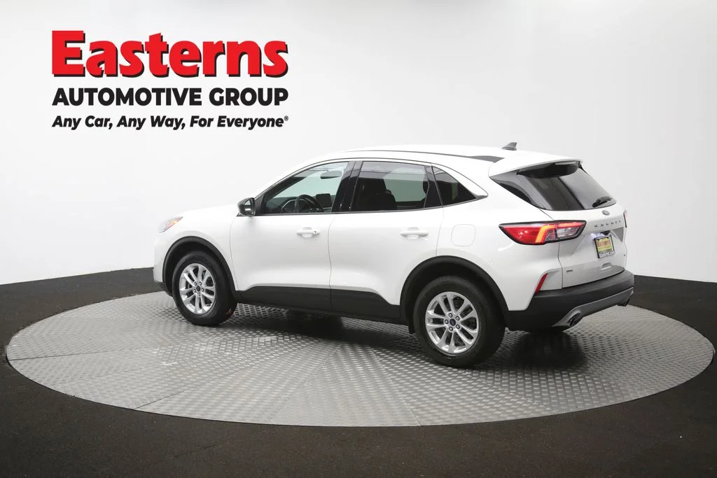 Used 2022 White Ford SE image 63