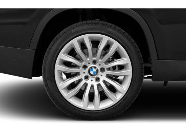 Used 2015 Alpine White BMW sDrive28i image 11