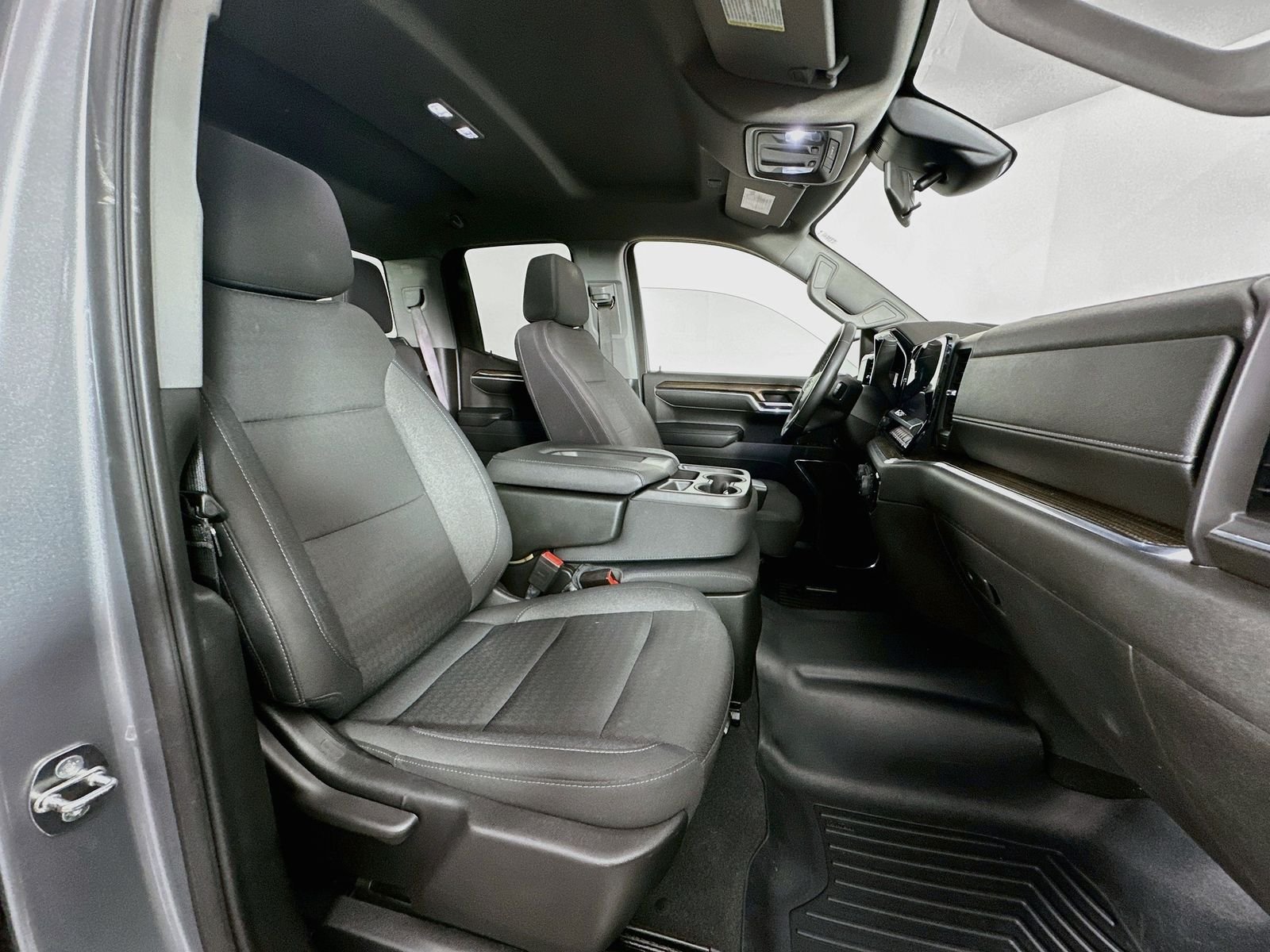 Used 2023 Sterling Gray Metallic Chevrolet RST image 26