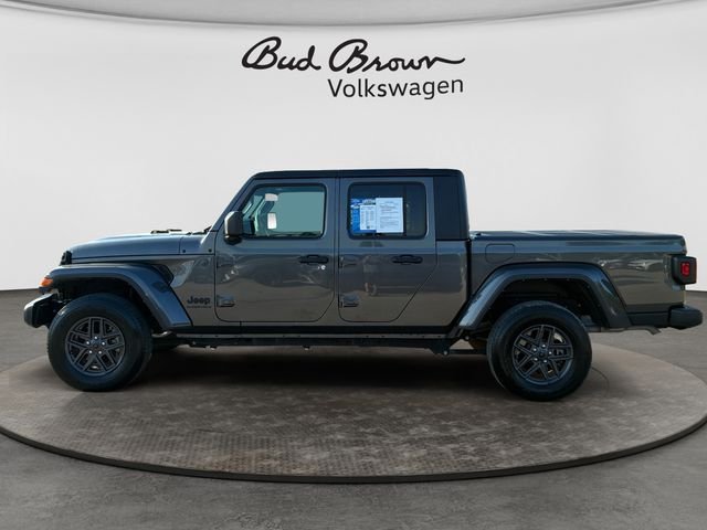 Used 2024 Jeep Gladiator Sport S with VIN 1C6HJTAG7RL112780 for sale in Kansas City