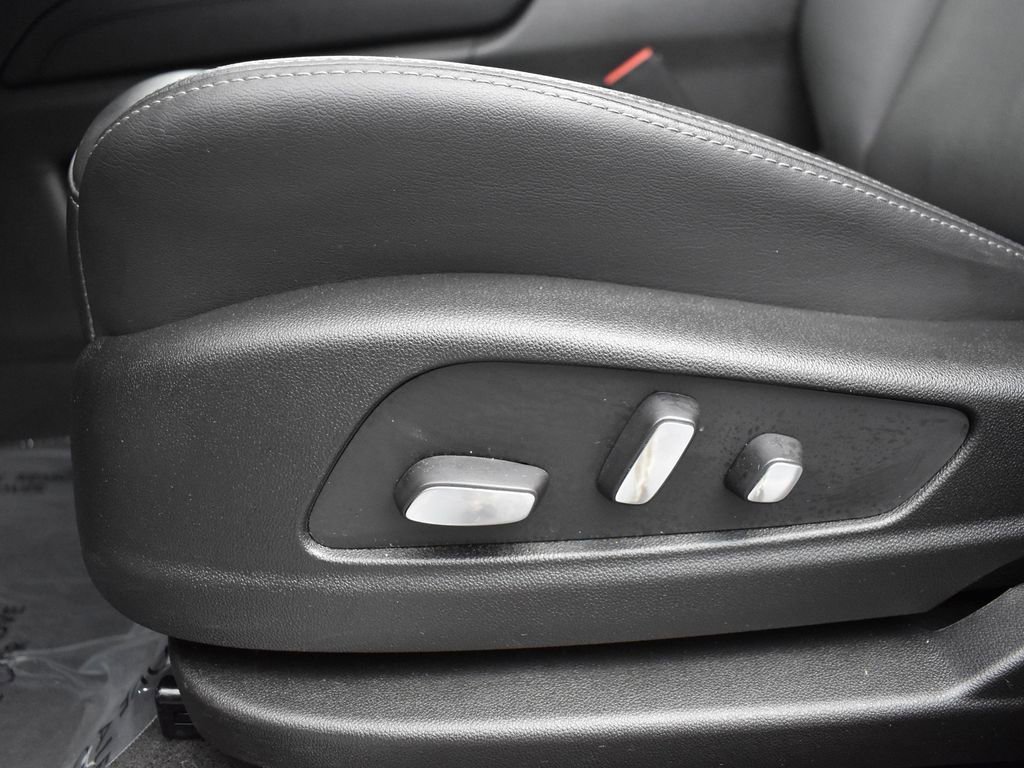 2024 CADILLAC XT5 - Image 10