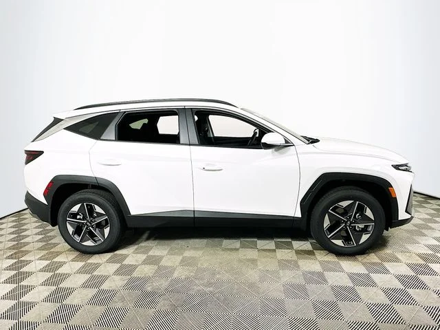 New 2026 White Hyundai SEL image 2