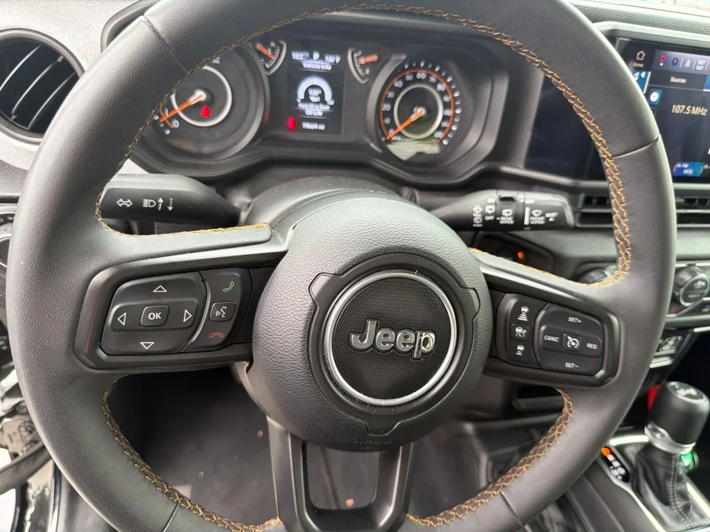 Used 2025 Black Jeep Sport S image 13