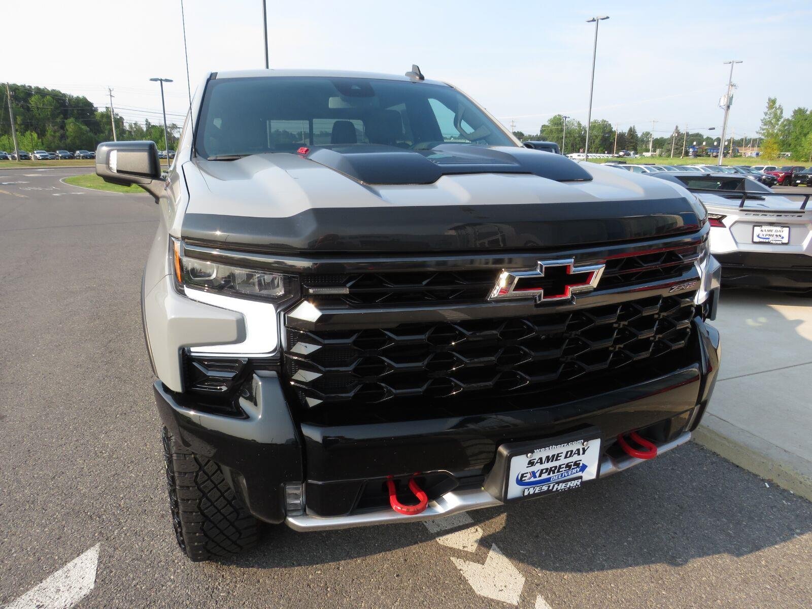 Used 2024 Slate Gray Metallic Chevrolet ZR2 image 4