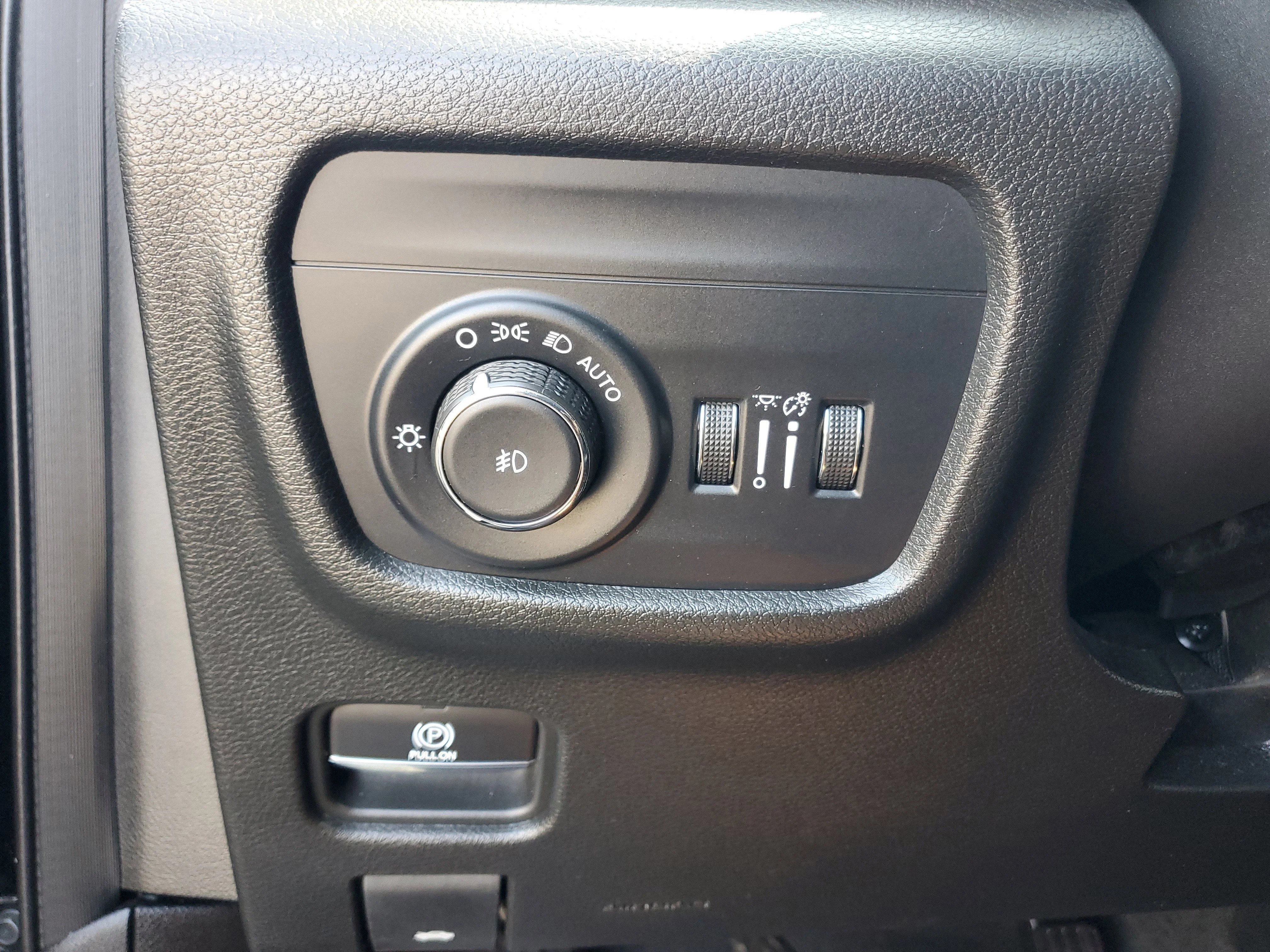 Used 2023 Black Jeep Limited image 22