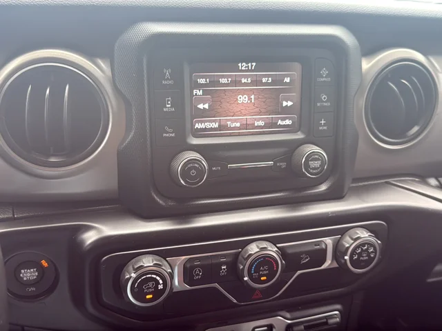 Used 2020 Silver Jeep Sport S image 14