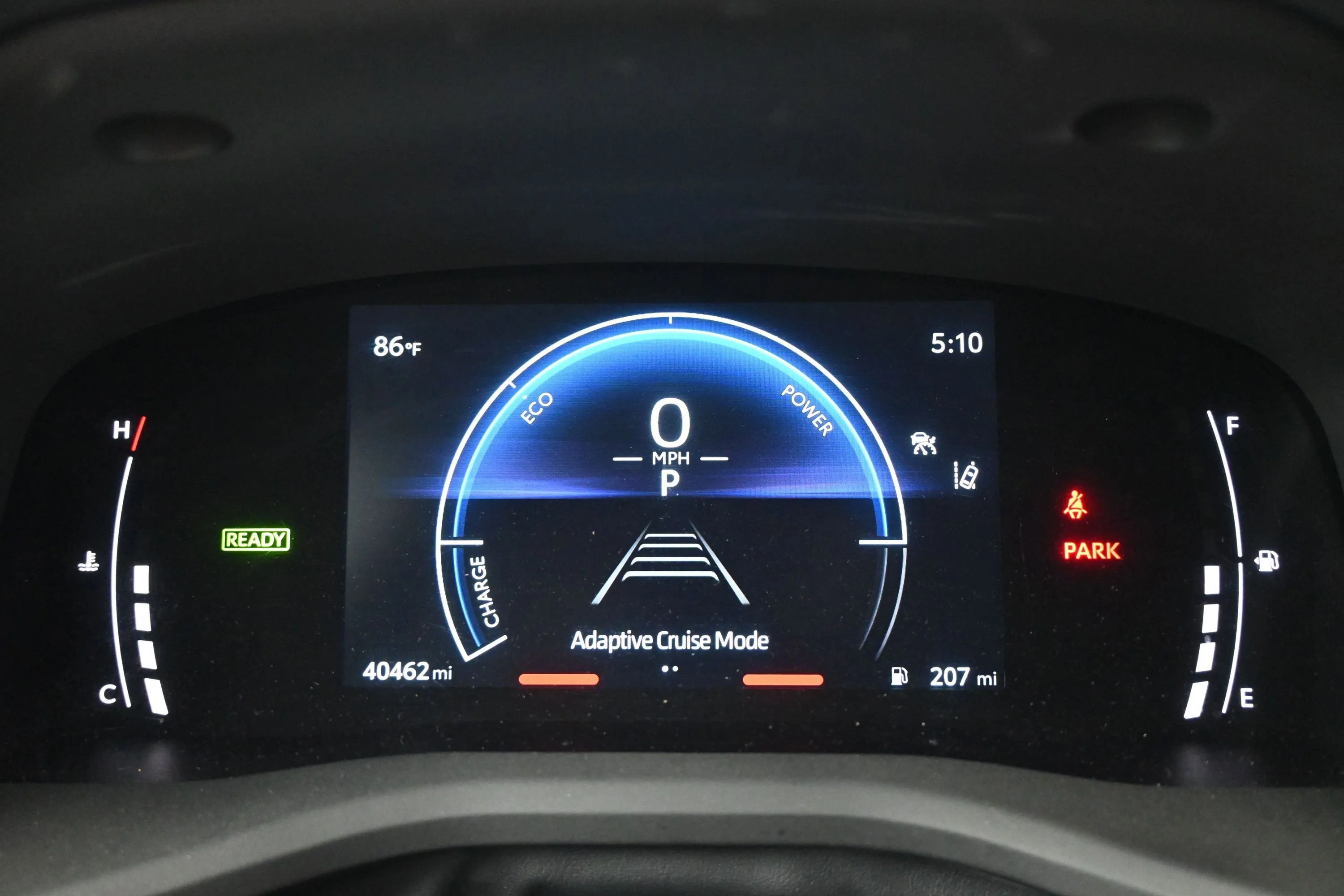 Used 2025 Ice Toyota LE image 18