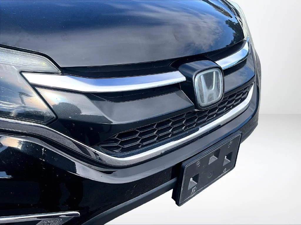 Used 2015 Black Honda Touring image 29