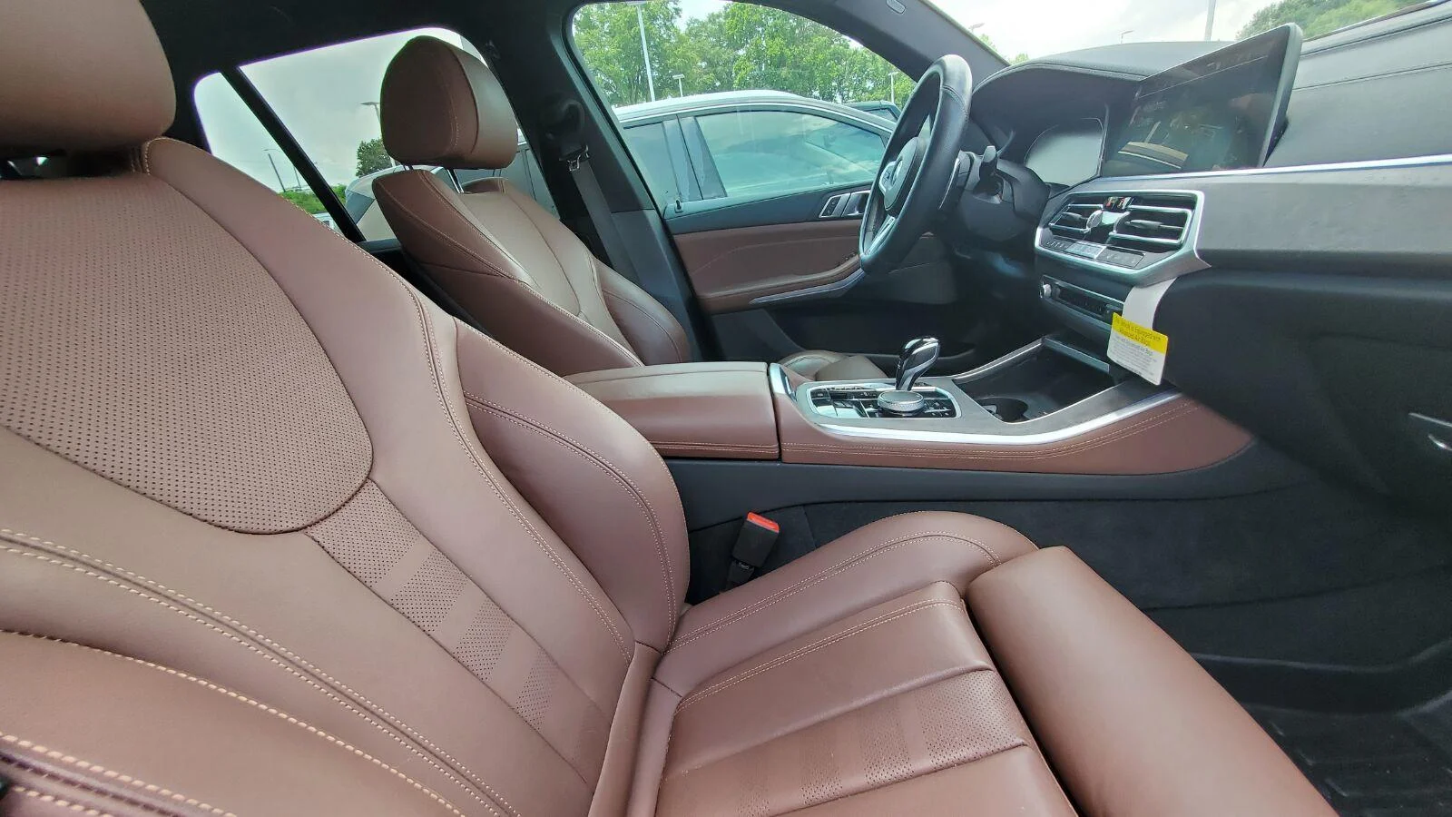 Used 2022 Carbon Black Metallic BMW sDrive40i image 4