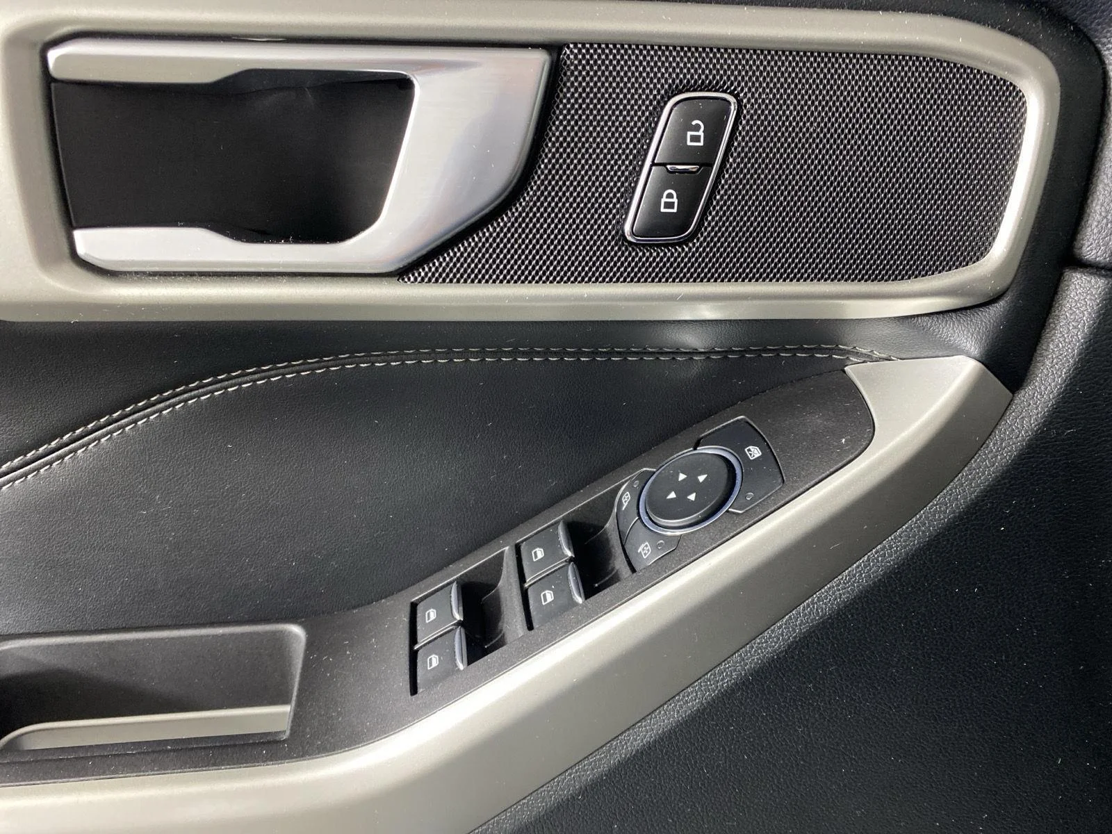 Used 2023 Carbonized Gray Ford XLT image 15