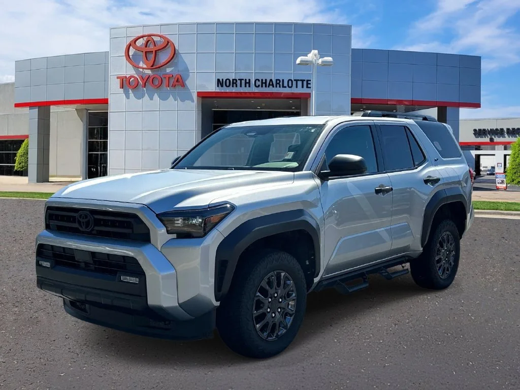Used 2025  Toyota SR5 image 4