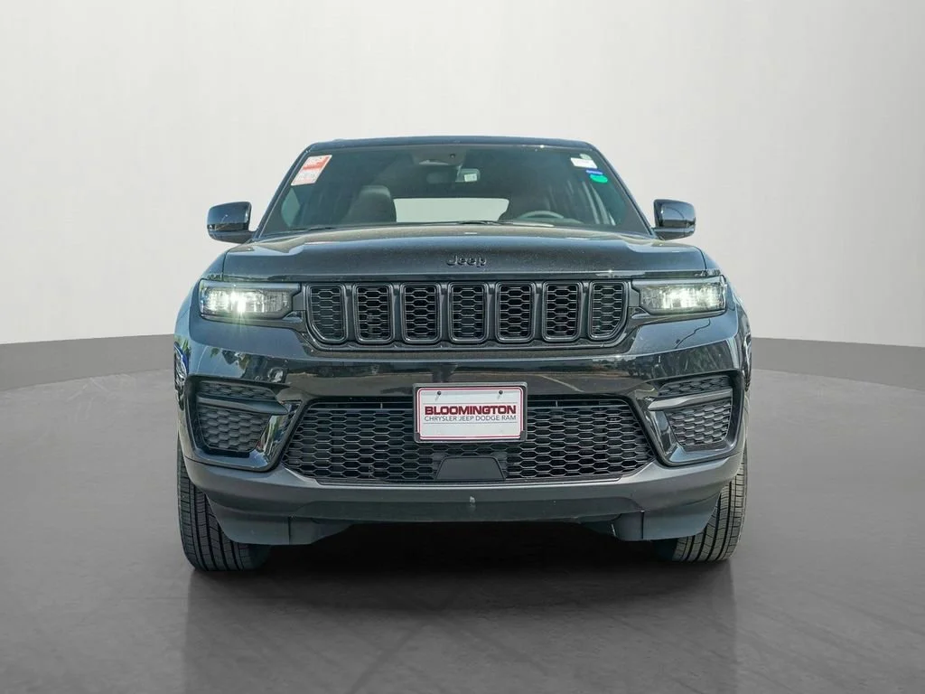 Used 2024 Jeep Grand Cherokee Altitude with VIN 1C4RJHAG4RC171859 for sale in Minneapolis, Minnesota