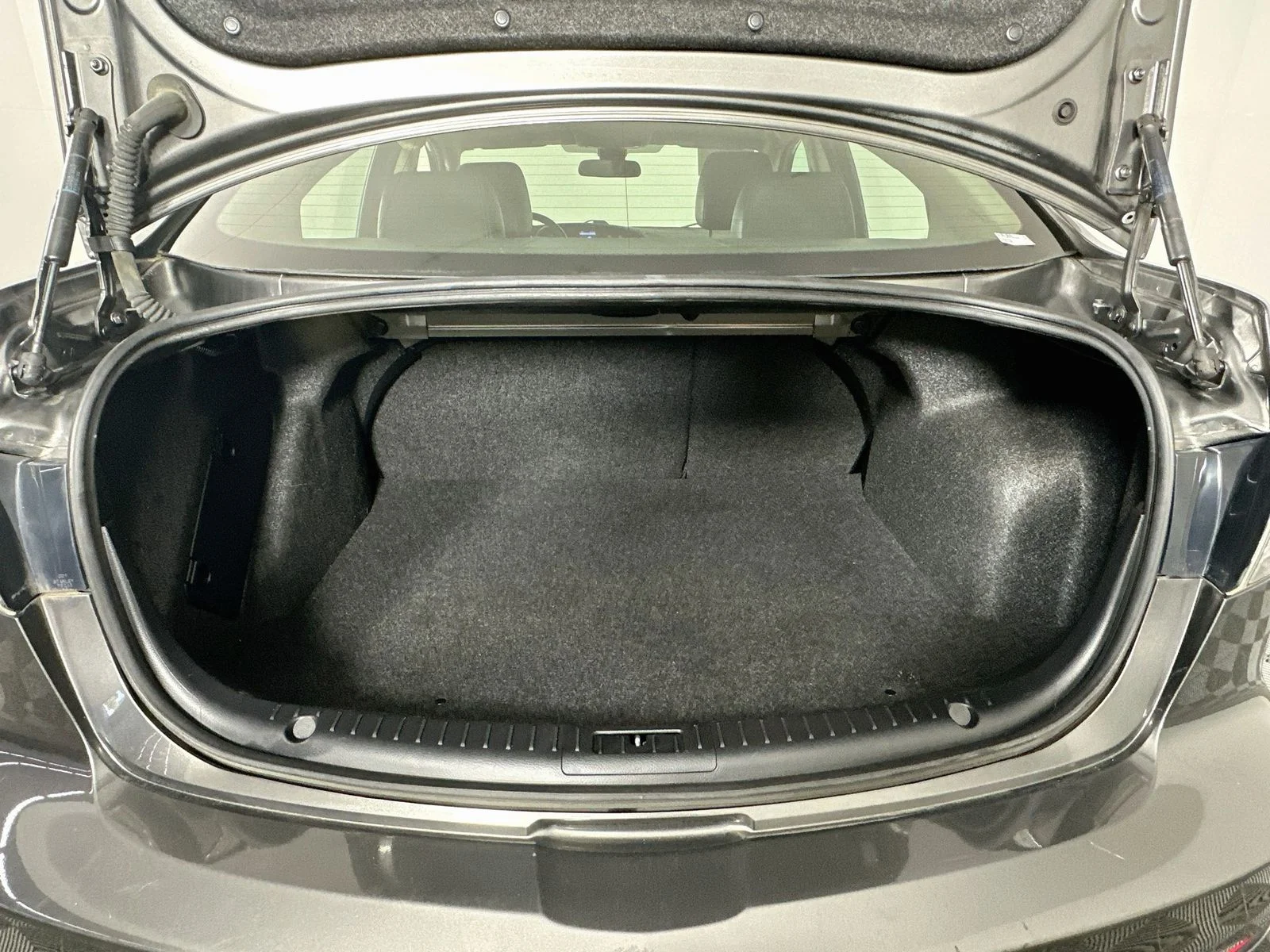 Used 2010 Graphite Mica Mazda s Grand Touring image 25