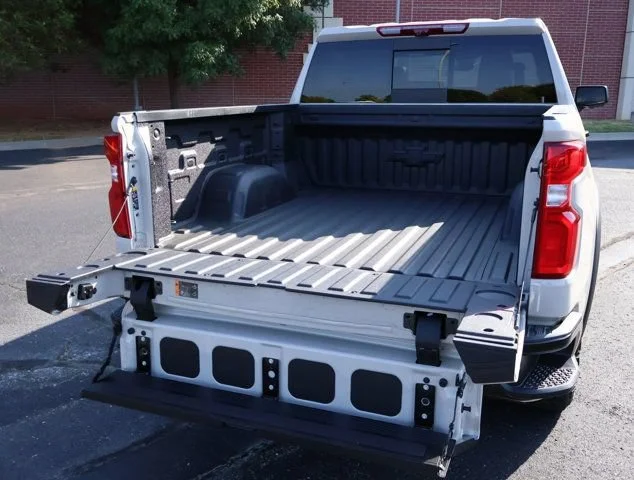 2026 Chevrolet Silverado 1500 ZR2 - Photo 6