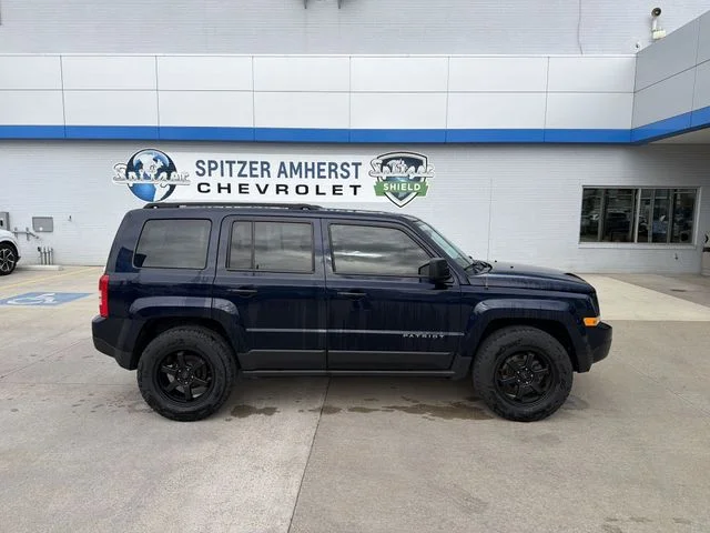 Used 2016 Blue Jeep Sport image 11