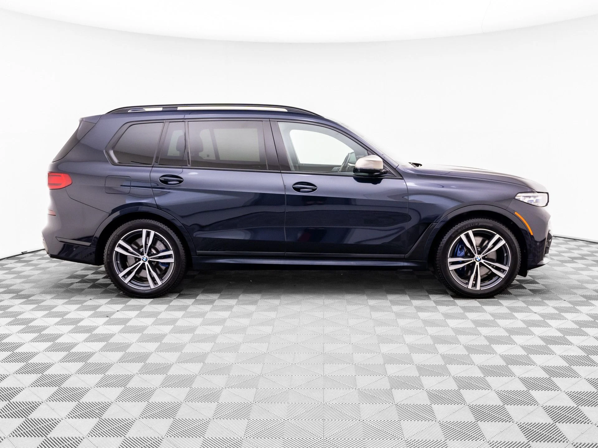 Used 2022 Black BMW M50i image 8