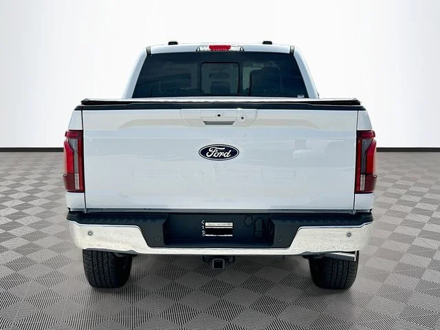 Used 2025 White Ford Lariat image 6