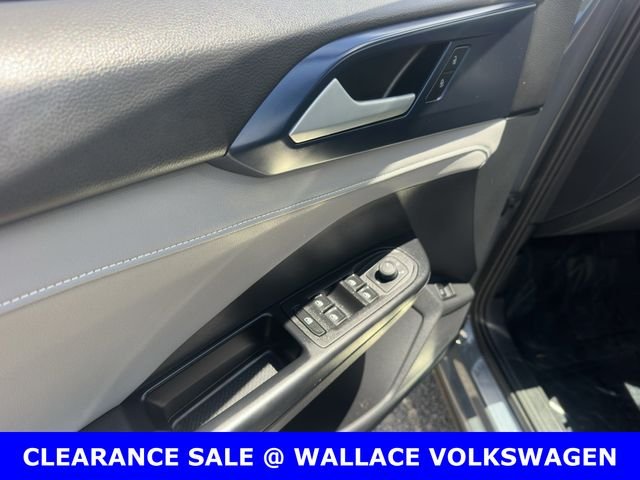 Used 2024 Gray Volkswagen 1.5T SE image 12