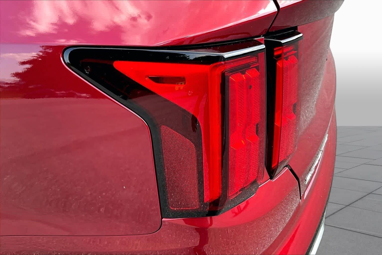Used 2023 Passion Red Kia SX image 29