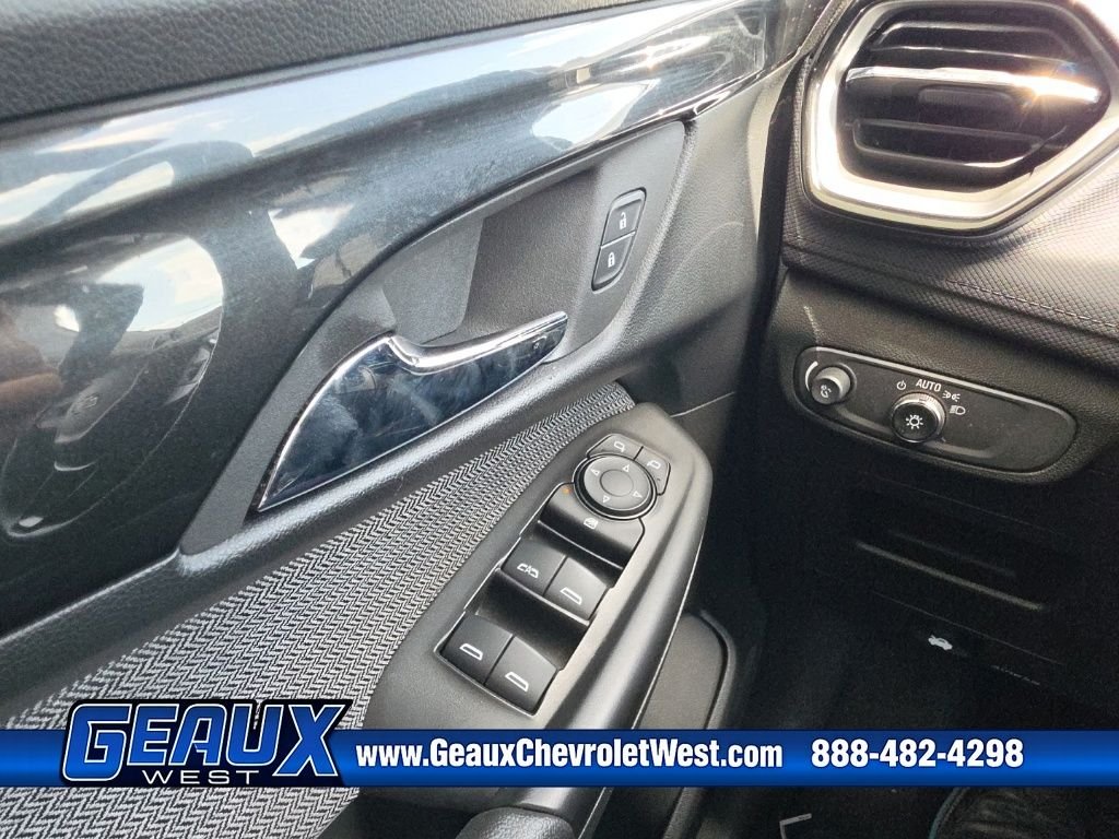 Used 2025 Gray Chevrolet LT image 20