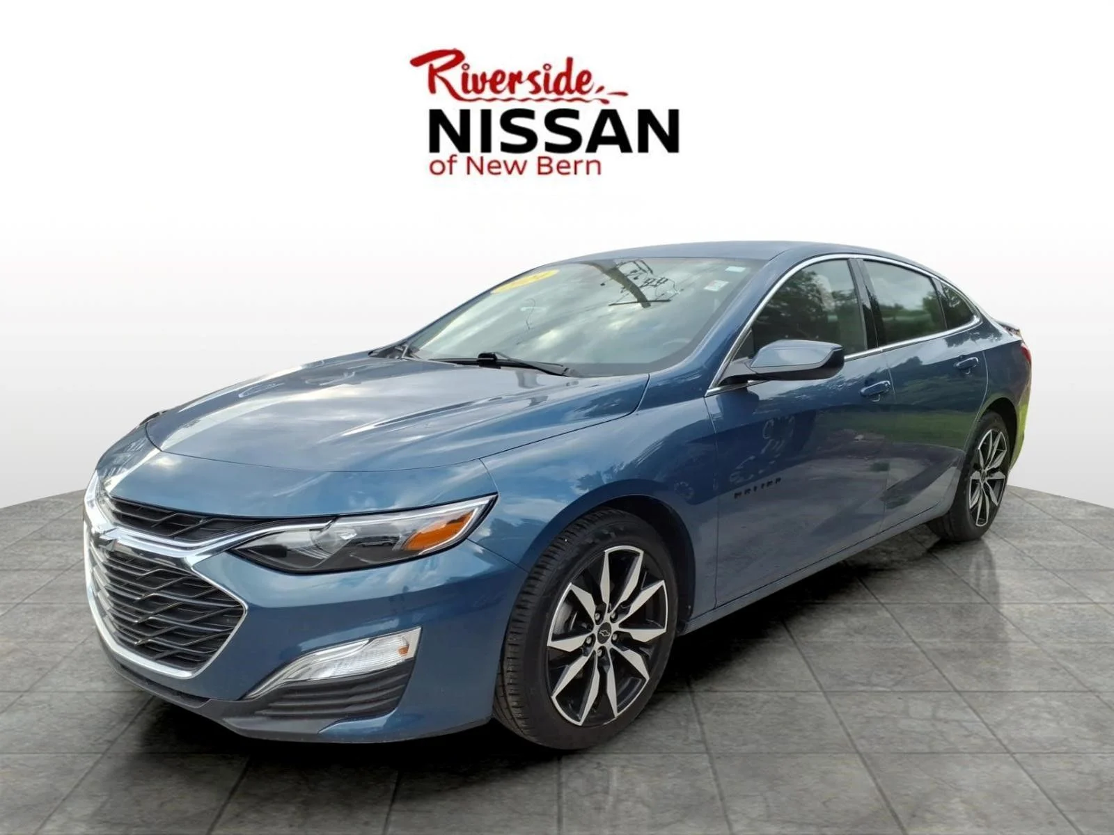 Used 2024 Blue Chevrolet RS image 5