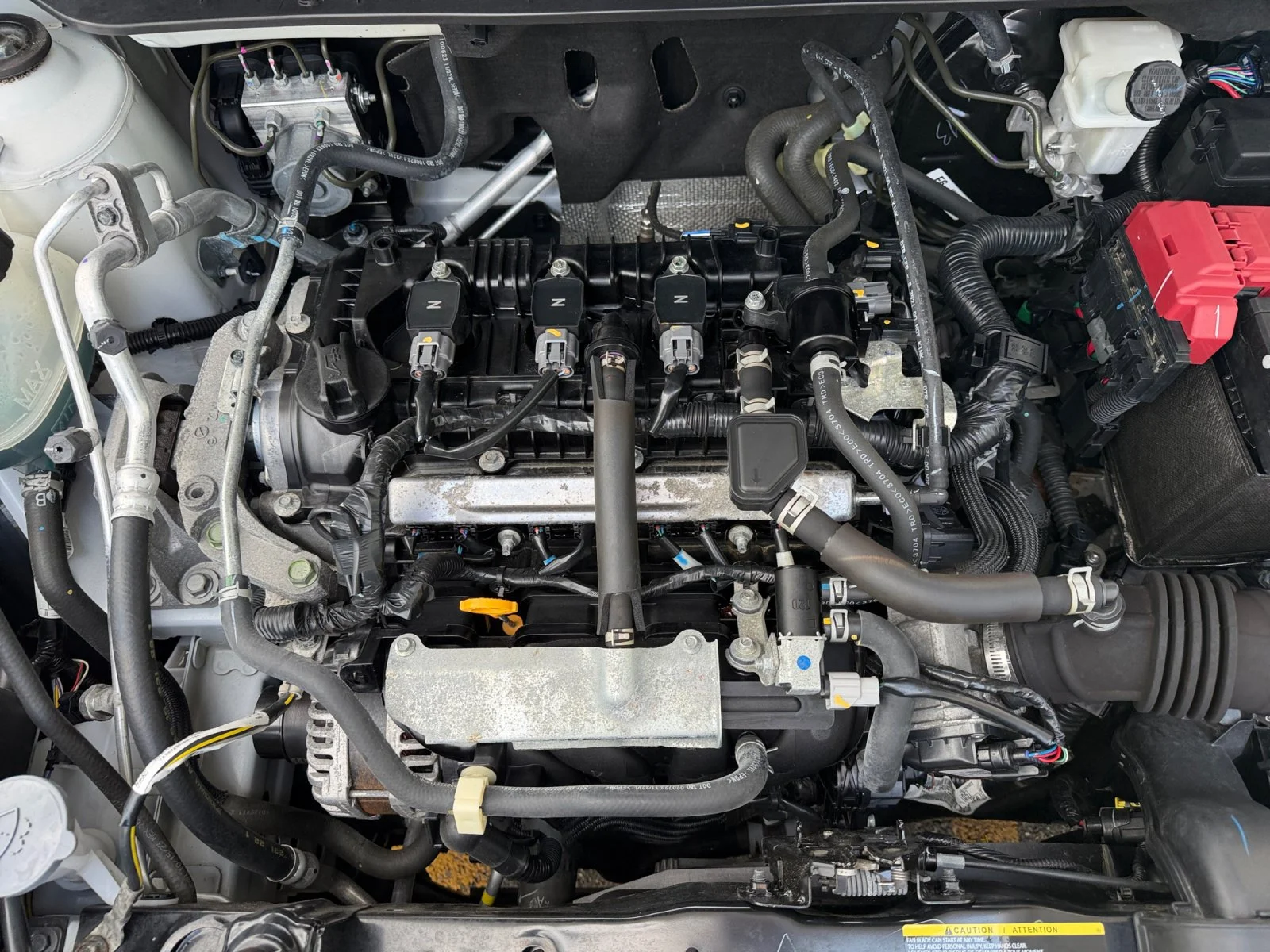 Used 2024 Aspen White Tricoat/Super Black Nissan SV image 7