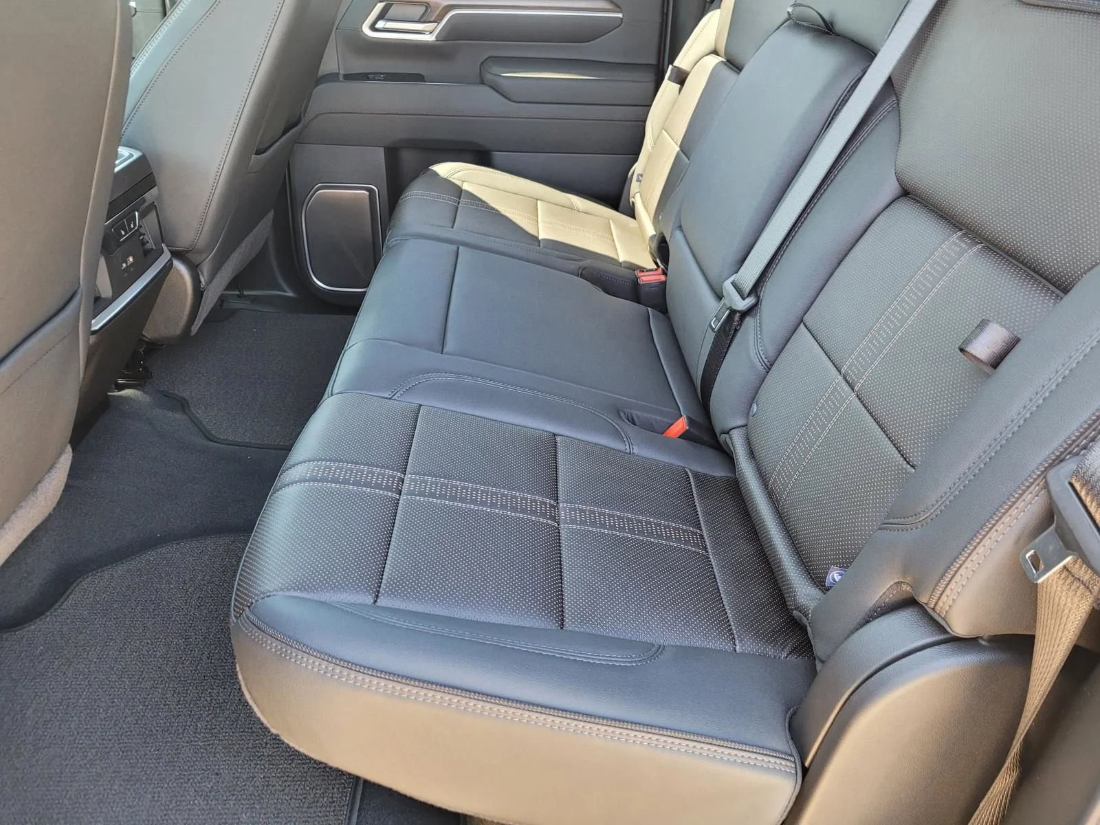 2026 Chevrolet Silverado 2500 HD High Country - Photo 9