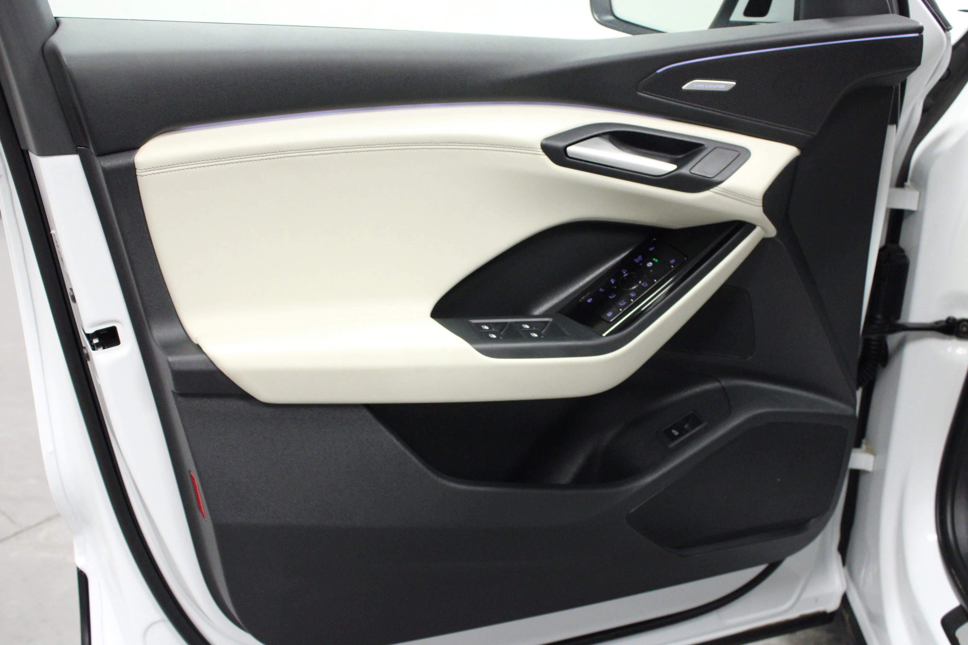 Used 2025 Glacier White Metallic Audi Premium Plus image 11