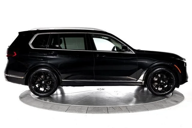 Used 2024 Black Sapphire Metallic BMW xDrive40i image 9
