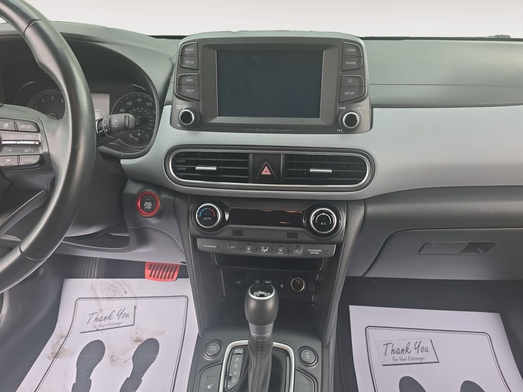 Used 2021 White Hyundai Limited image 10
