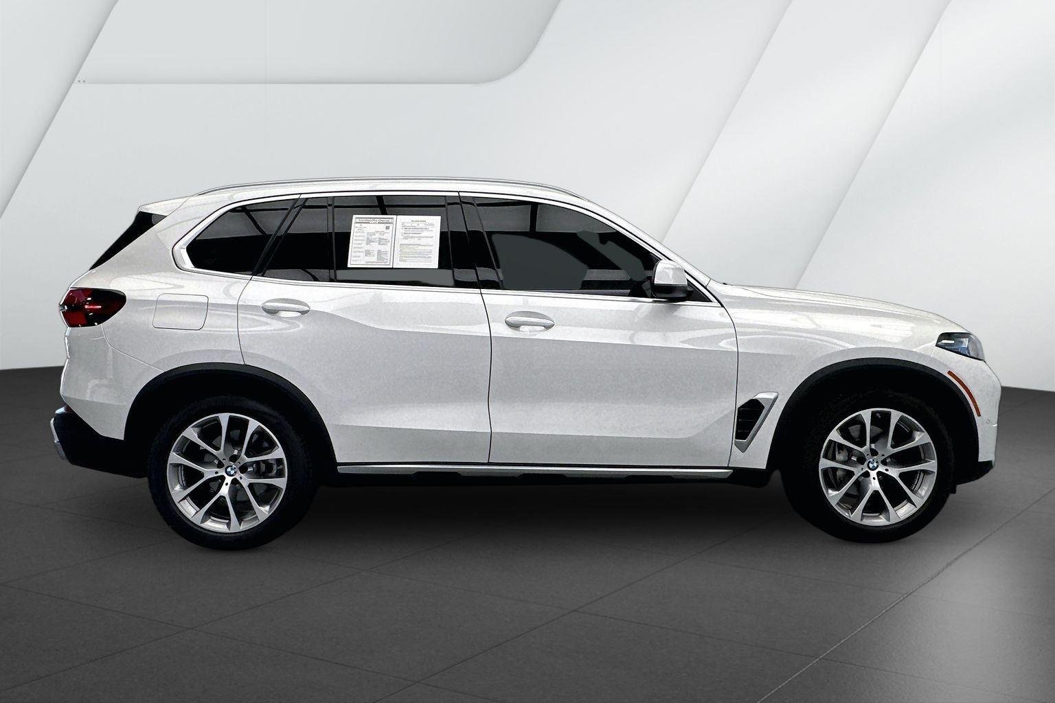 Certified Used 2024 Mineral White Metallic BMW xDrive40i image 5