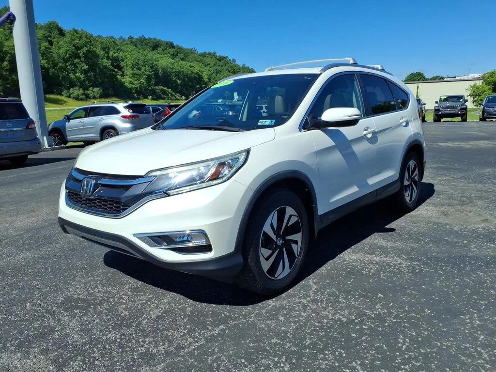 Used 2016 White Honda Touring image 3