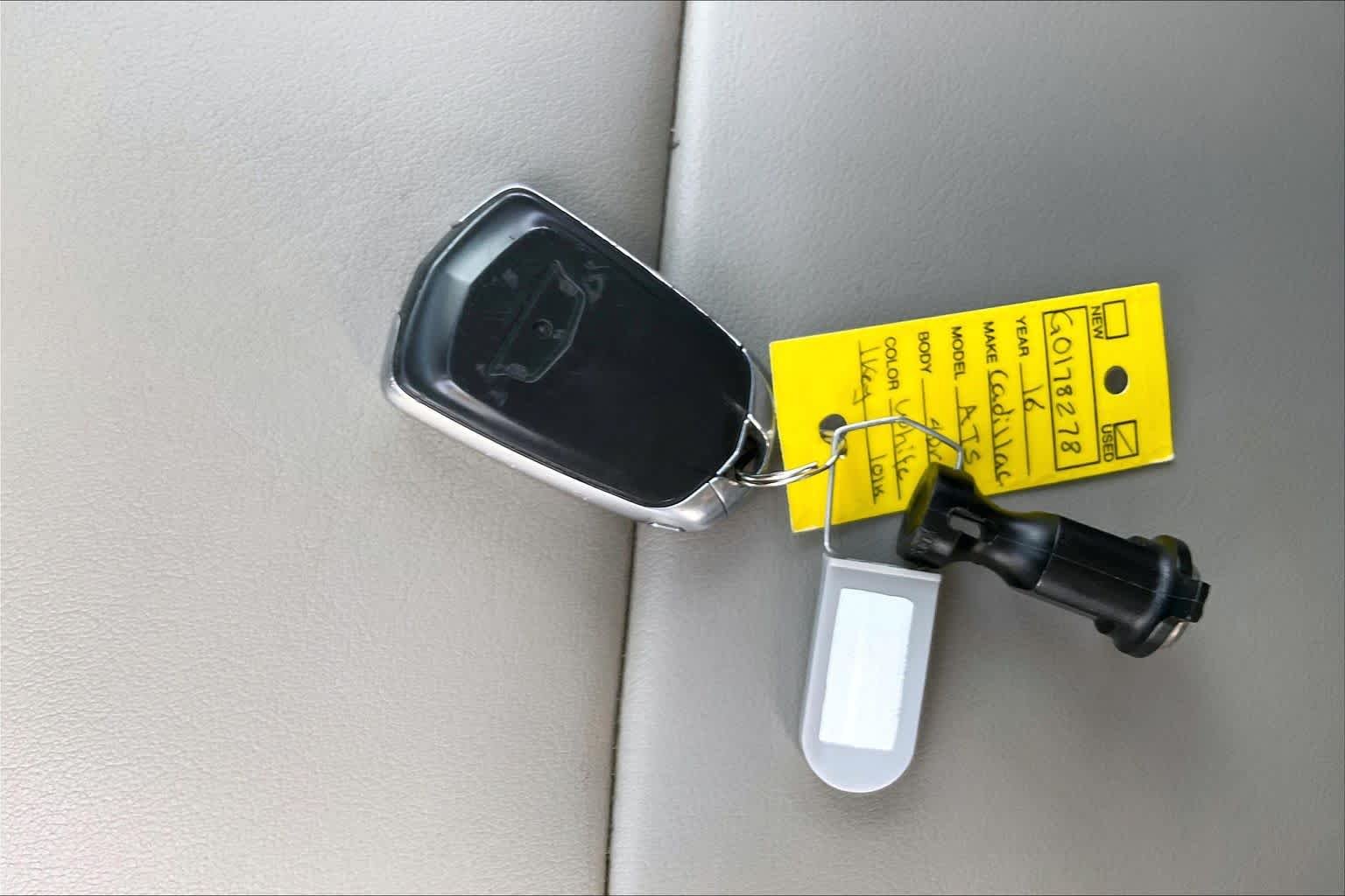 Used 2016 Crystal White Tricoat Cadillac Standard RWD image 15
