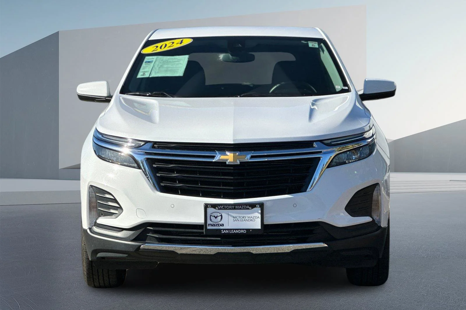 Used 2024 Summit White Chevrolet LT image 9